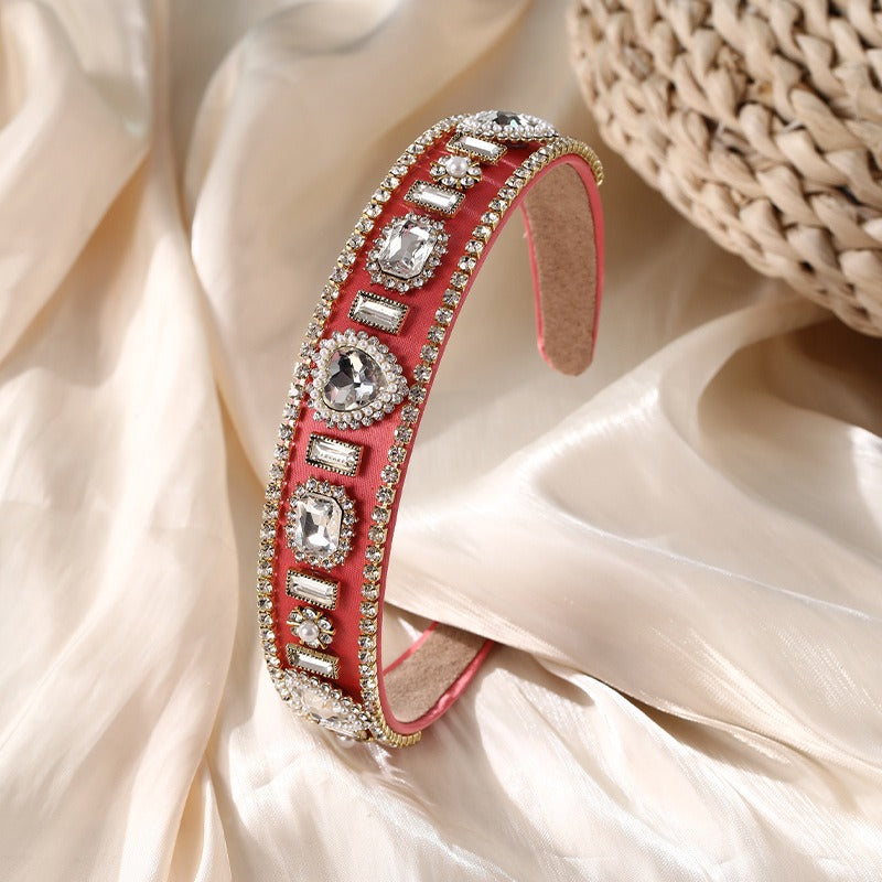Minimalist and fashionable full diamond anti slip heart headband for women