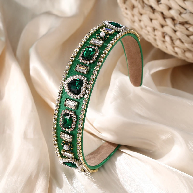 Minimalist and fashionable full diamond anti slip heart headband for women