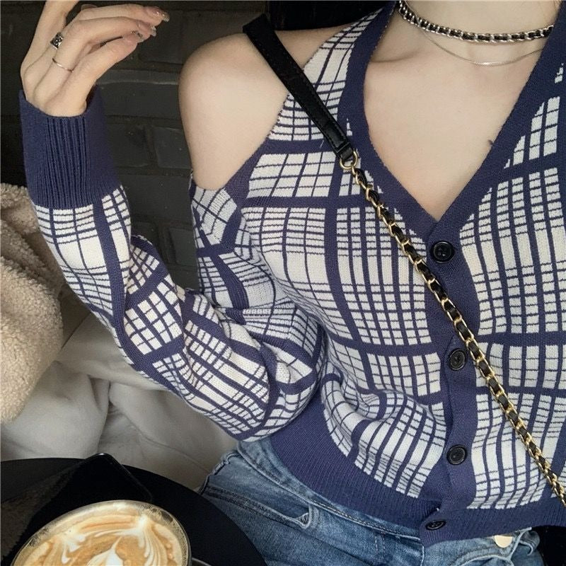 Autumn long sleeved checkered knit sweater for women with a design sense off shoulder hanging neck V-neck top for women