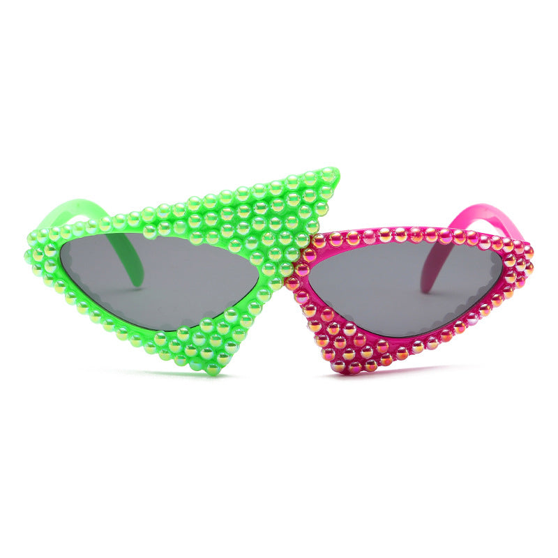 Alien diamond studded triangular sunglasses, retro glasses, women's party party sunglasses, UV resistant sunglasses