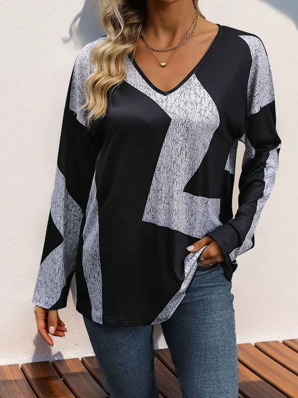 Long sleeved casual loose color blocked top for women