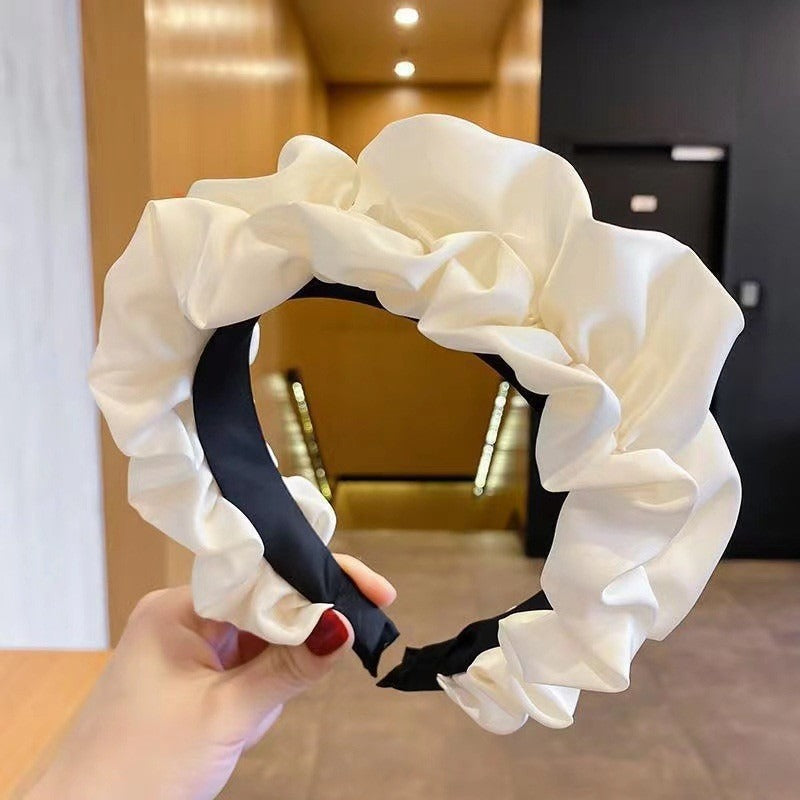 Women's wide brimmed hair accessories with high cranial crest and large intestine folds and hair bands